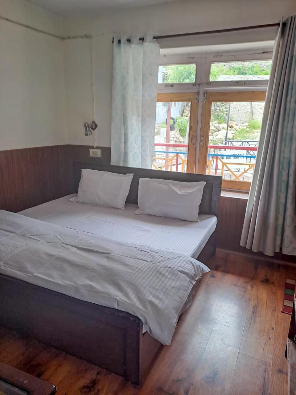 Hotel Gyespa Kyelang Buitenkant foto