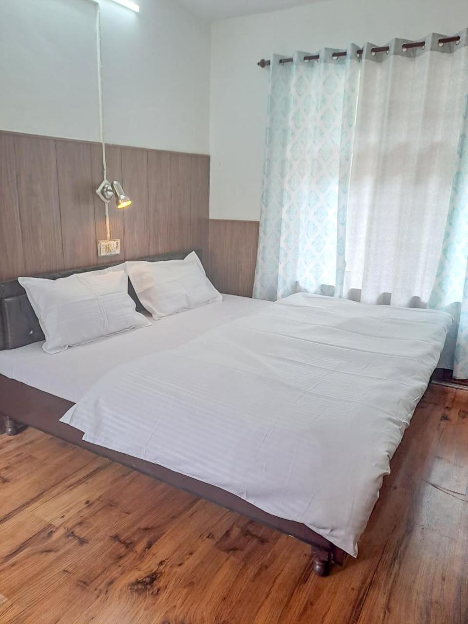 Hotel Gyespa Kyelang Buitenkant foto